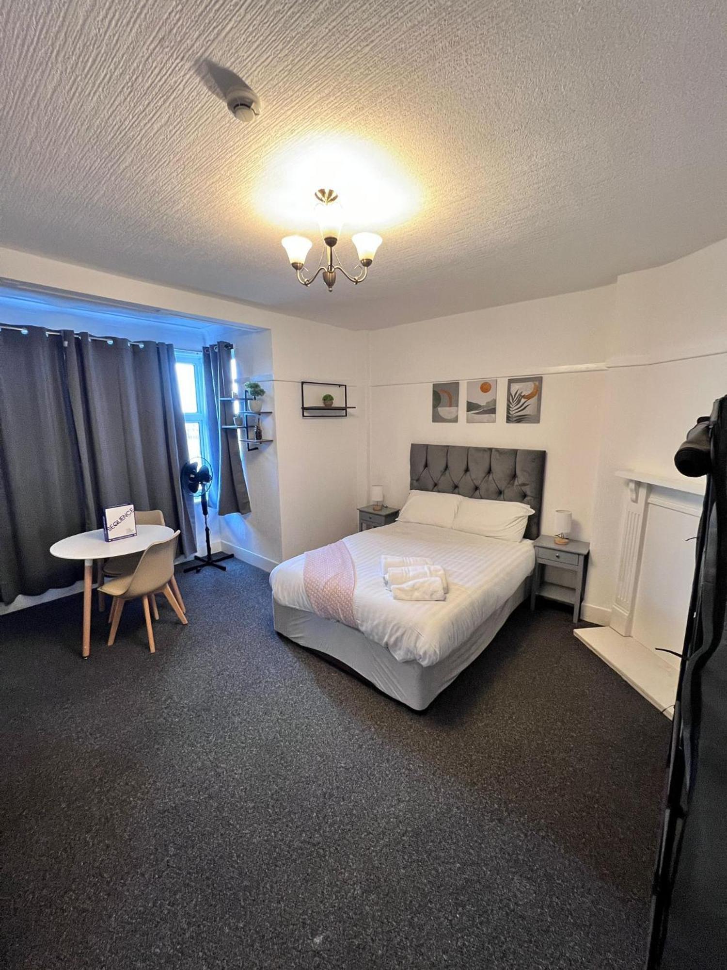 Harbour Flats Apartment
