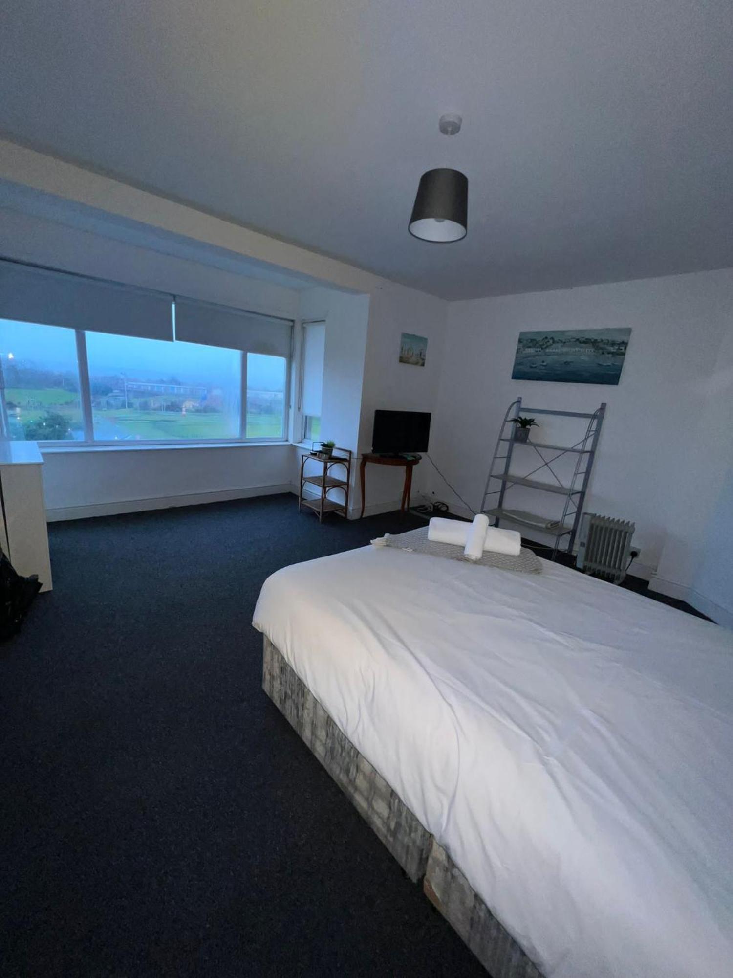 Harbour Flats Apartment *