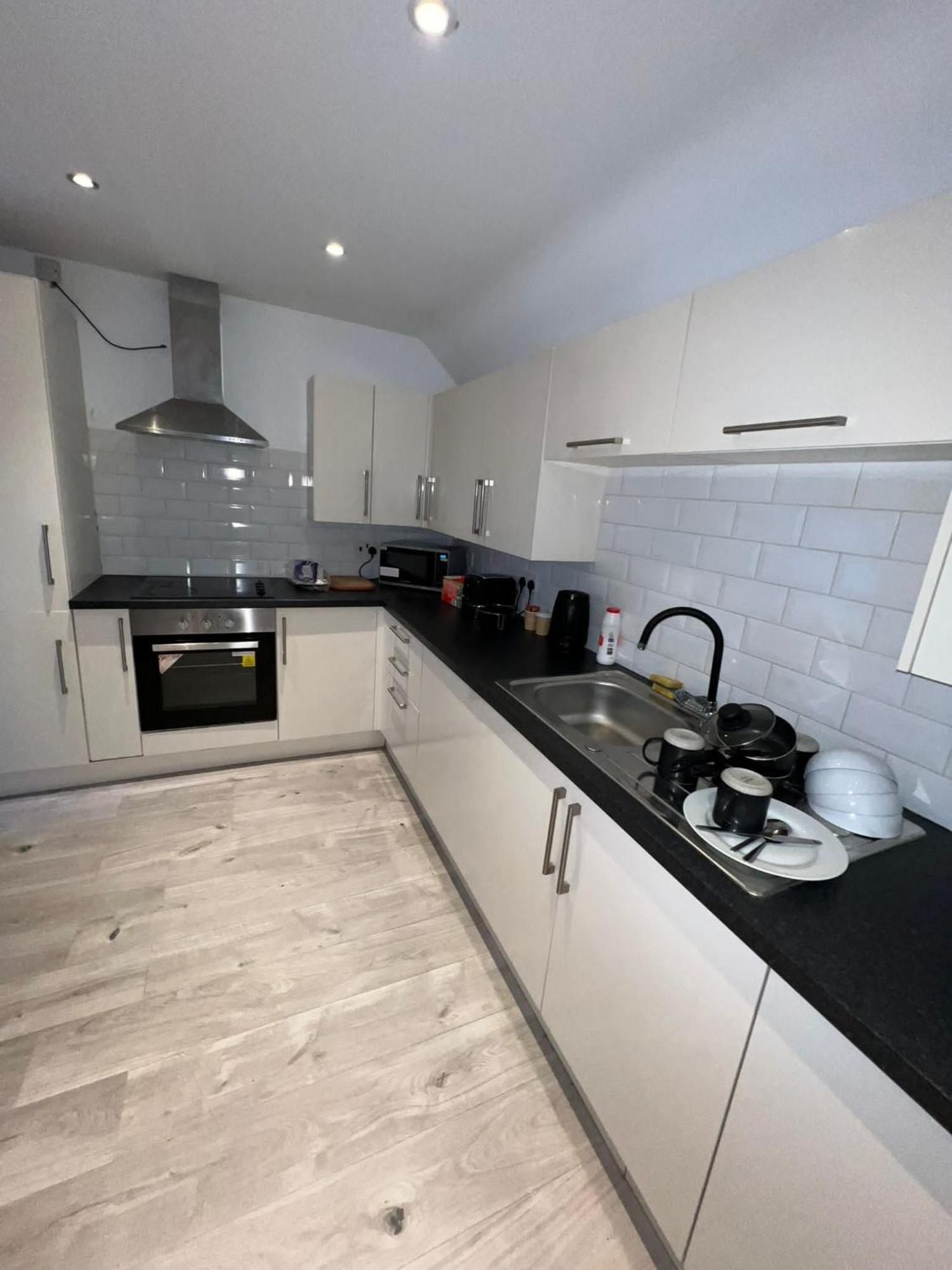 Harbour Flats Apartment *
