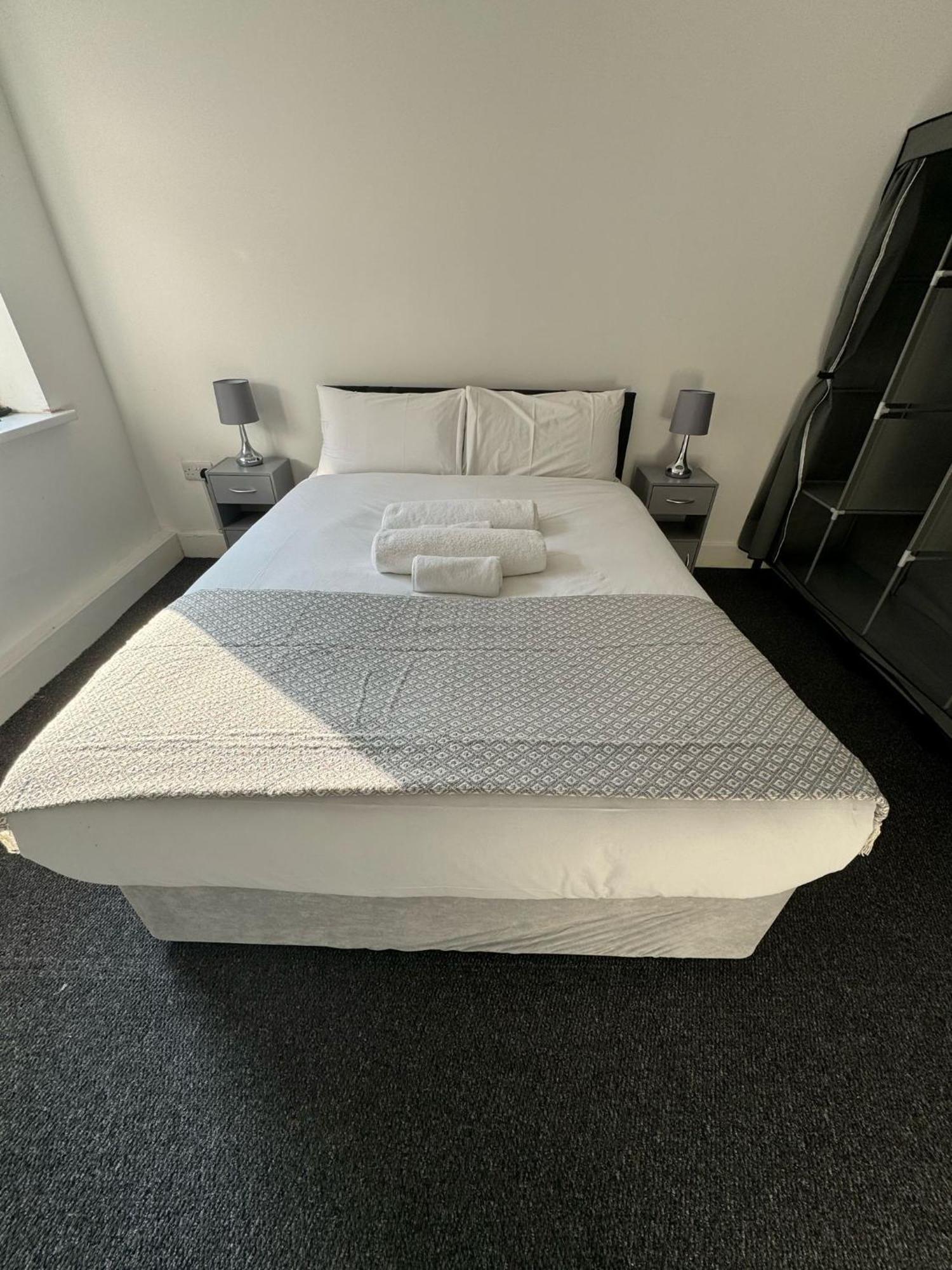 Harbour Flats Apartment